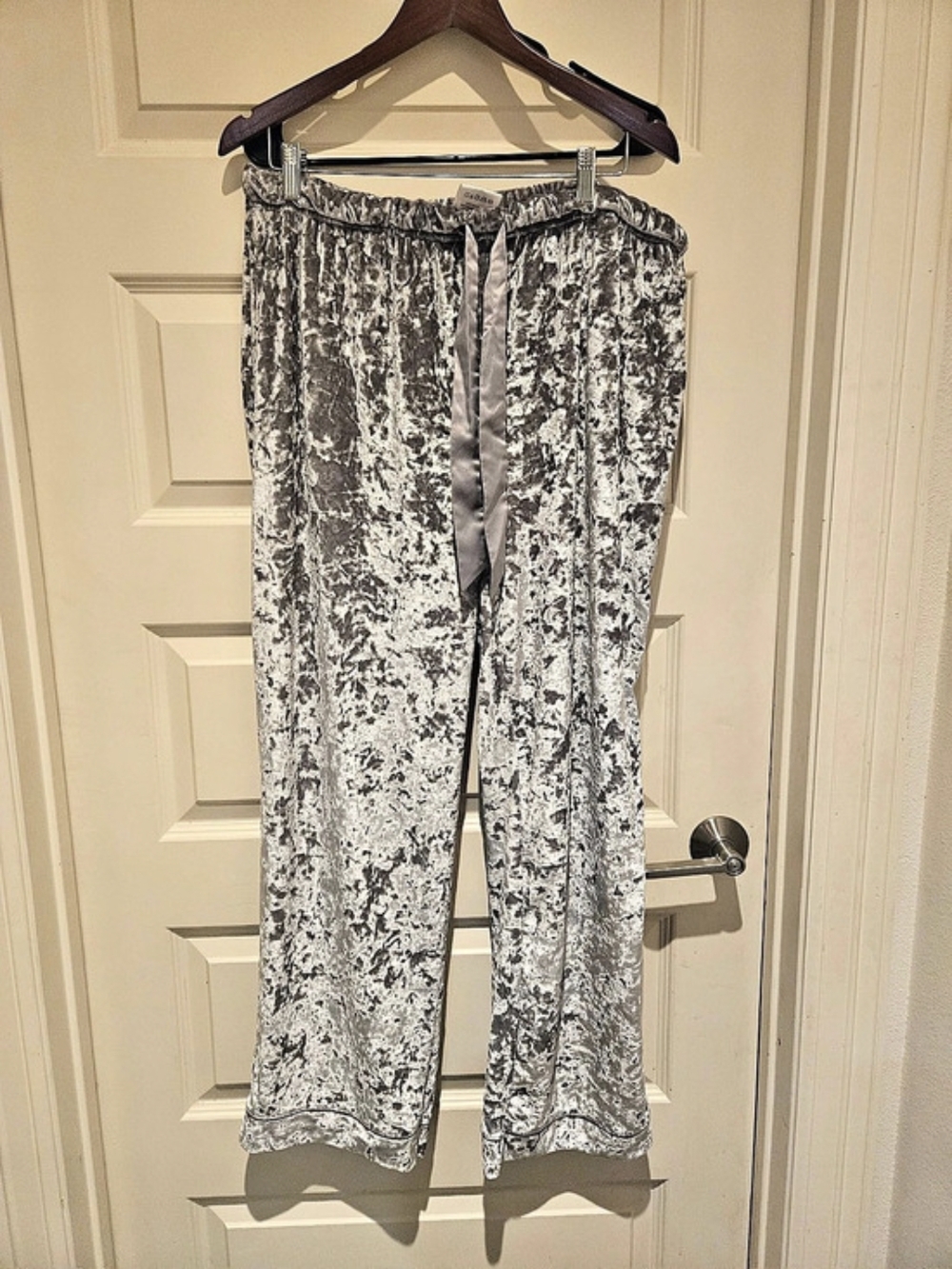 Lord & Taylor Gray Velvet Pajama Set Size XL